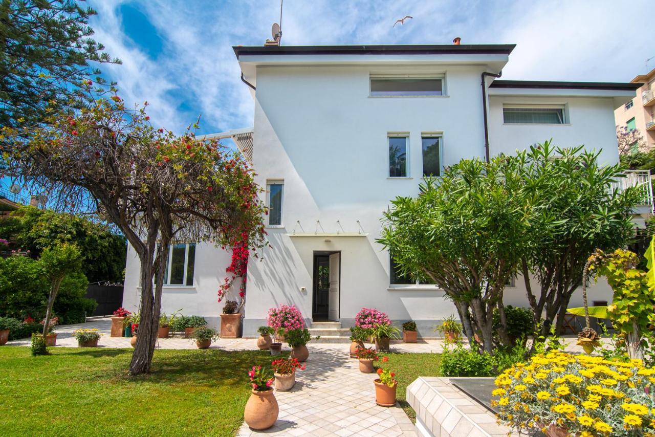 Magnificent Villa Сан Ремо Екстериор снимка